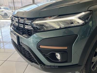 Dacia Jogger Jogger 1.6 hybrid Extreme 140cv Verde usata Como