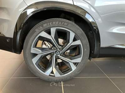 Renault Austral Austral 1.2 E-Tech full hybrid Iconic Esprit Alpine 200cv auto Grigio usata Como