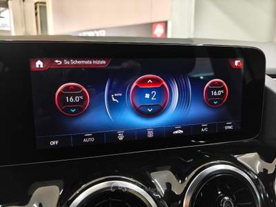 Mercedes-Benz GLA GLA 200 d Automatic Sport Plus Bianco usata RENDE