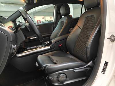 Mercedes-Benz GLA GLA 200 d Automatic Sport Plus Bianco usata RENDE