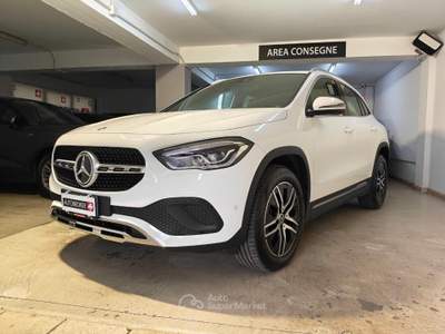 Mercedes-Benz GLA GLA 200 d Automatic Sport Plus Bianco usata RENDE