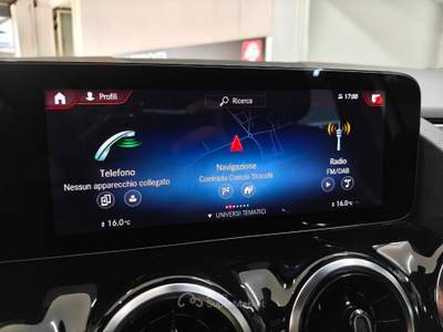 Mercedes-Benz GLA GLA 200 d Automatic Sport Plus Bianco usata RENDE
