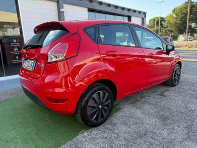 Ford Fiesta Fiesta 1.4 3p .Bz.-GPL Black & White Ed. Rosso usata Mesagne