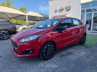 Ford Fiesta Fiesta 1.4 3p .Bz.-GPL Black & White Ed. Rosso usata Mesagne