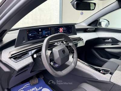 Peugeot 3008  1.2 hybrid Allure 145cv e-dcs6 Grigio usata Sant'Anastasia