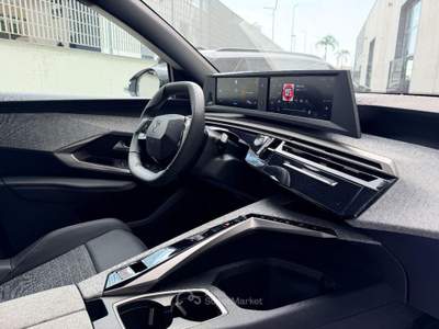 Peugeot 3008  1.2 hybrid Allure 145cv e-dcs6 Grigio usata Sant'Anastasia