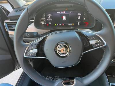 Skoda Kamiq 1.5 TSI ACT DSG Style Grigio usata Città Sant'Angelo