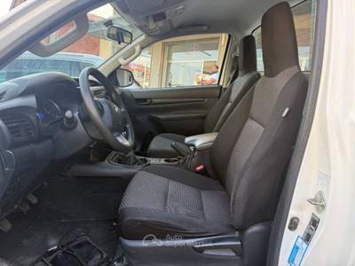 Toyota Hilux 2.4 d-4d 4x2 Hilux my19 Bianco usata Pianoro