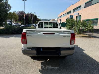 Toyota Hilux 2.4 d-4d 4x2 Hilux my19 Bianco usata Pianoro