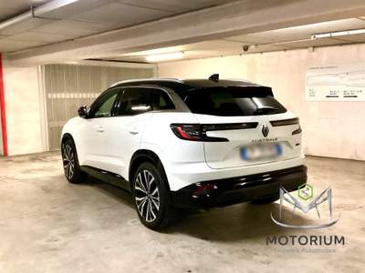 Renault Austral 1.2 E-Tech full hybrid Iconic 200cv auto Bianco usata Roma