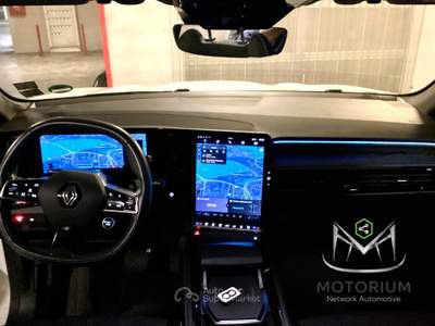 Renault Austral 1.2 E-Tech full hybrid Iconic 200cv auto Bianco usata Roma