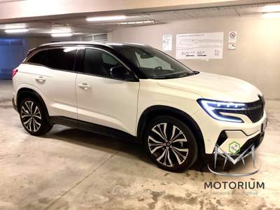Renault Austral 1.2 E-Tech full hybrid Iconic 200cv auto Bianco usata Roma