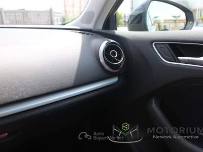 Audi A3 SPB 1.4 TFSI S TRONIC G TRON AMBITION Nero usata Napoli