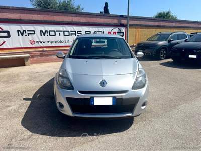 Renault Clio CLIO YAHOO 1.2 75CV GPL Grigio usata Bari