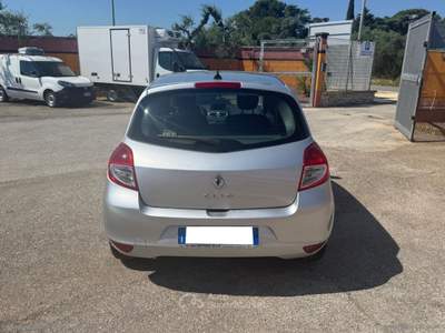 Renault Clio CLIO YAHOO 1.2 75CV GPL Grigio usata Bari
