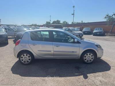 Renault Clio CLIO YAHOO 1.2 75CV GPL Grigio usata Bari