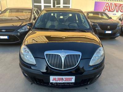 Lancia Ypsilon Benzina Nero usata Castellana Grotte