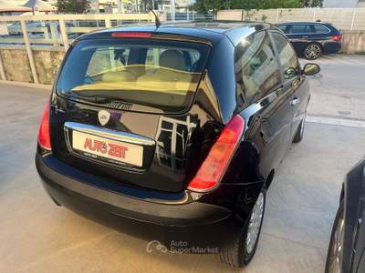 Lancia Ypsilon Benzina Nero usata Castellana Grotte