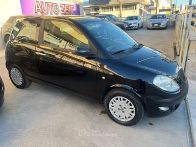 Lancia Ypsilon Benzina Nero usata Castellana Grotte