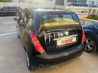 Lancia Ypsilon Benzina Nero usata Castellana Grotte
