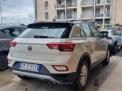 Volkswagen T-Roc Life Beige usata Altamura