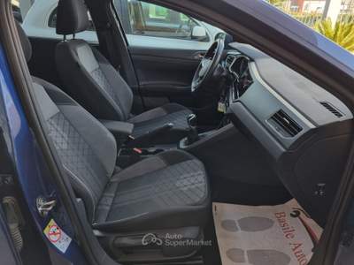 Volkswagen Taigo R-Line Blu/Azzurro usata Altamura