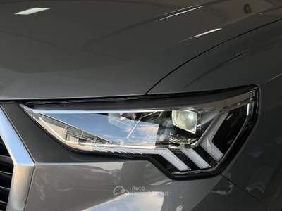 Audi Q3 2.0 35 TDI S Tronic S Line Edition Grigio usata Avellino