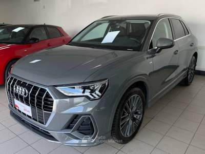 Audi Q3 2.0 35 TDI S Tronic S Line Edition Grigio usata Avellino