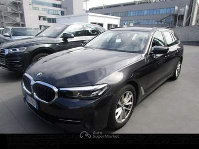 BMW Serie 5 520d 520 BMW 520D TOURING 190CV STEPTRONIC 48V X-DRIVE BUSI Nero usata Salerno