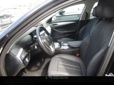 BMW Serie 5 520d 520 BMW 520D TOURING 190CV STEPTRONIC 48V X-DRIVE BUSI Nero usata Salerno