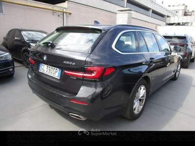 BMW Serie 5 520d 520 BMW 520D TOURING 190CV STEPTRONIC 48V X-DRIVE BUSI Nero usata Salerno