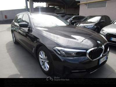 BMW Serie 5 520d 520 BMW 520D TOURING 190CV STEPTRONIC 48V X-DRIVE BUSI Nero usata Salerno