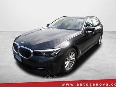 BMW Serie 5 520d 520 BMW 520D TOURING 190CV STEPTRONIC 48V X-DRIVE BUSI Nero usata Salerno