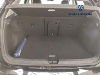 Volkswagen Golf 2.0 TDI SCR 110KW Style DSG Nero usata Avellino