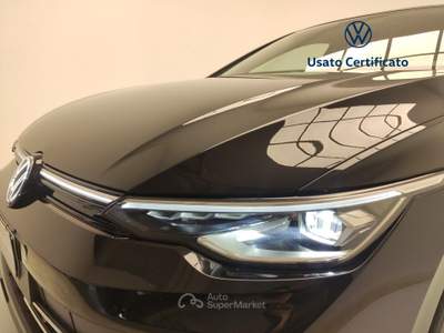 Volkswagen Golf 2.0 TDI SCR 110KW Style DSG Nero usata Avellino