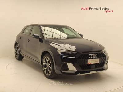 Audi A1 A1 Citycarver 1.0 TFSI 110cv S Tronic Blu/Azzurro usata Avellino