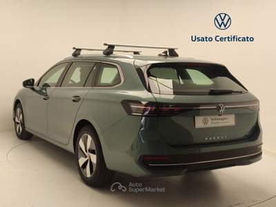 Volkswagen Passat 1.5 eTSI ACT Business DSG Verde usata Avellino