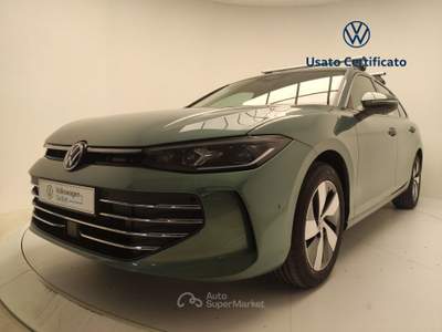 Volkswagen Passat 1.5 eTSI ACT Business DSG Verde usata Avellino