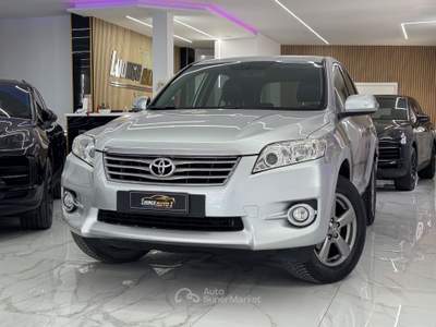 Toyota RAV4 2.2 D-4D 150CV Lounge Iper Full Grigio usata Qualiano
