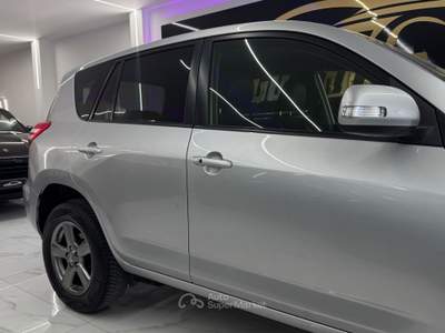 Toyota RAV4 2.2 D-4D 150CV Lounge Iper Full Grigio usata Qualiano