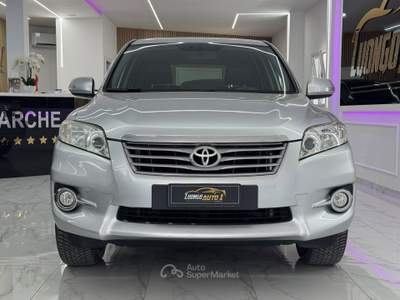 Toyota RAV4 2.2 D-4D 150CV Lounge Iper Full Grigio usata Qualiano