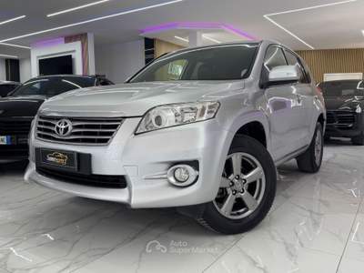 Toyota RAV4 2.2 D-4D 150CV Lounge Iper Full Grigio usata Qualiano