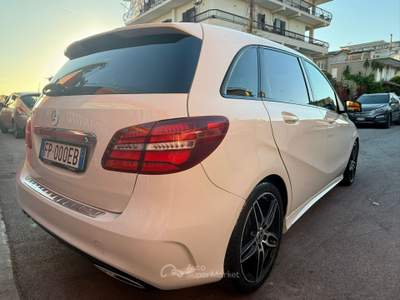 Mercedes-Benz Classe B B 200 d 2.1 136cv Premium - 2018 Bianco usata Giugliano in Campania