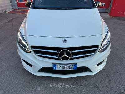 Mercedes-Benz Classe B B 200 d 2.1 136cv Premium - 2018 Bianco usata Giugliano in Campania