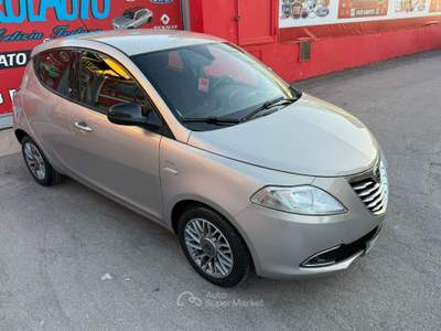 Lancia Ypsilon 95cv Platinum - 2011 Grigio usata Giugliano in Campania