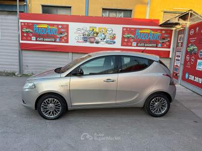 Lancia Ypsilon 95cv Platinum - 2011 Grigio usata Giugliano in Campania
