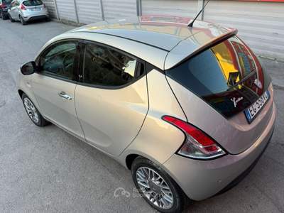 Lancia Ypsilon 95cv Platinum - 2011 Grigio usata Giugliano in Campania