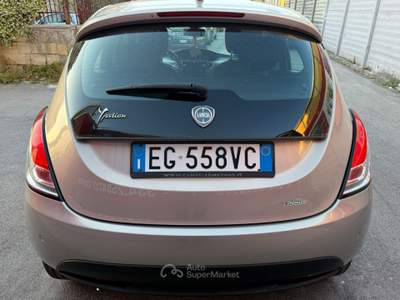 Lancia Ypsilon 95cv Platinum - 2011 Grigio usata Giugliano in Campania