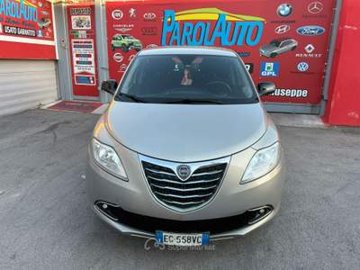 Lancia Ypsilon 95cv Platinum - 2011 Grigio usata Giugliano in Campania