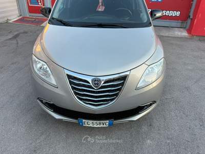 Lancia Ypsilon 95cv Platinum - 2011 Grigio usata Giugliano in Campania